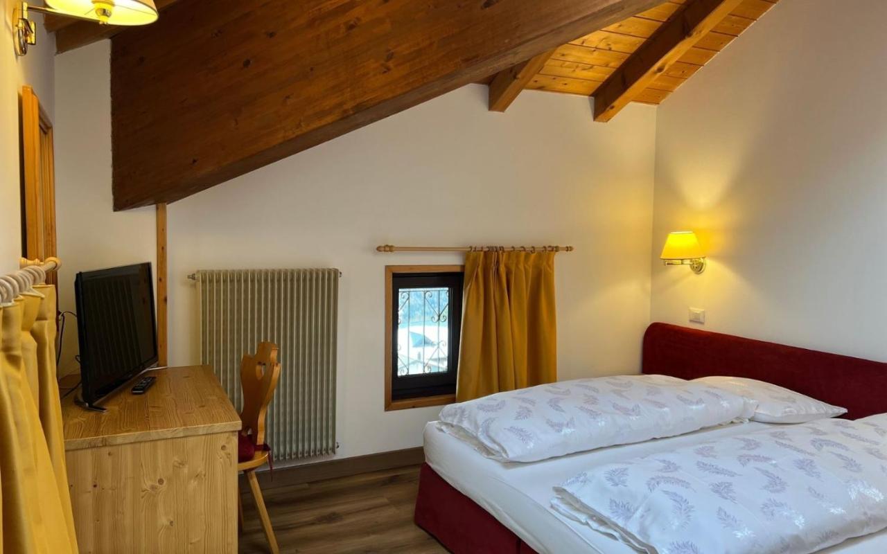 Antico Albergo Stella D'Italia Folgaria Exterior foto